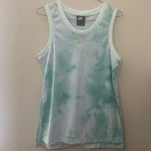 Nike Womens sleeve less jersey size small